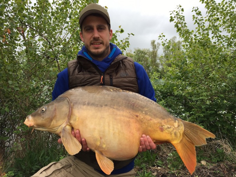 Uwe with Boilie Head at 42lb from Tea Party1 6.5.17