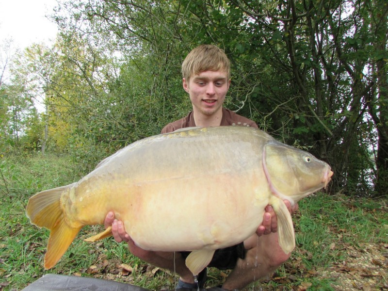 Matthew with Stub Nosed at 38lb October 2014