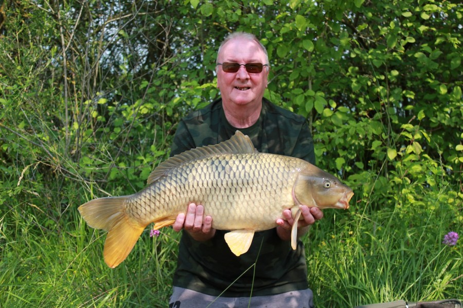Pete with a 19lb common