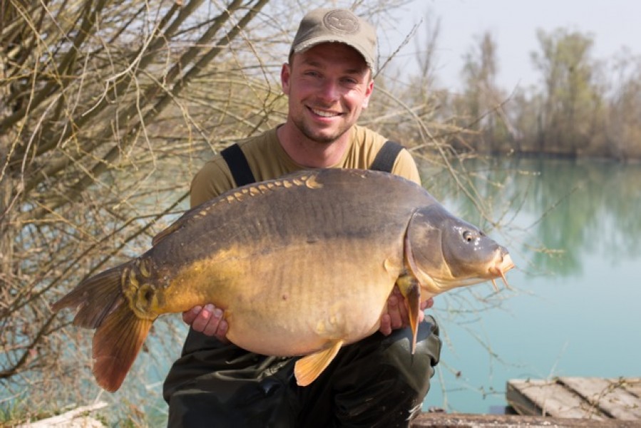 Kevin Diederen with a very plump mirror
