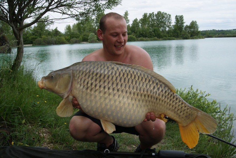 Dave with a 30.02lb common