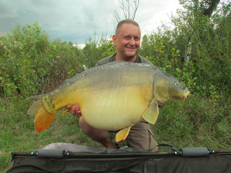 Alan with the Colonel at 42lb