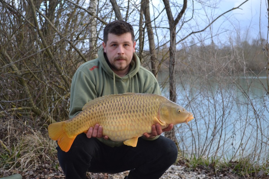 mat with a 17lbs common