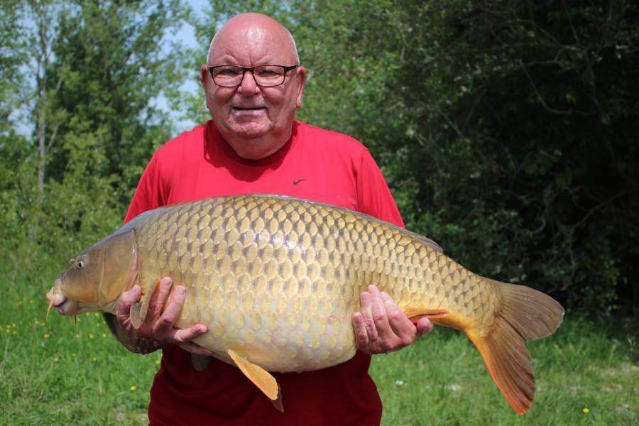 Eddie with a 38.08lbs common