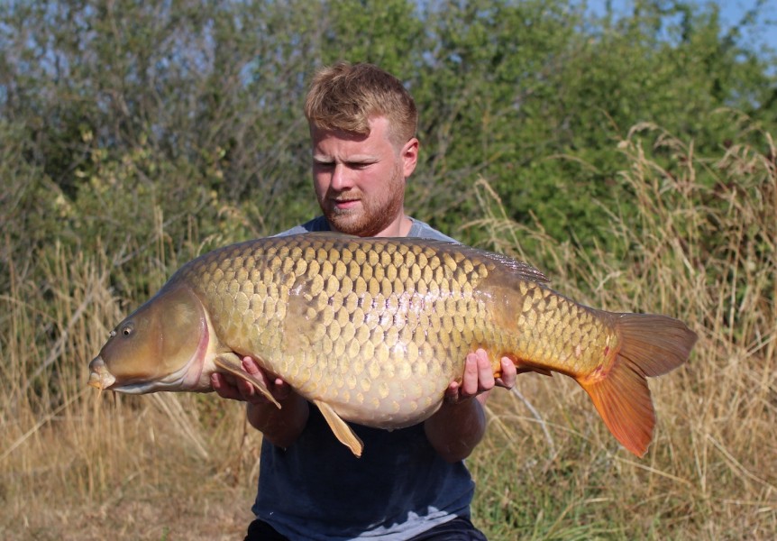 Darren with 'Twin Patch' at 34lbs