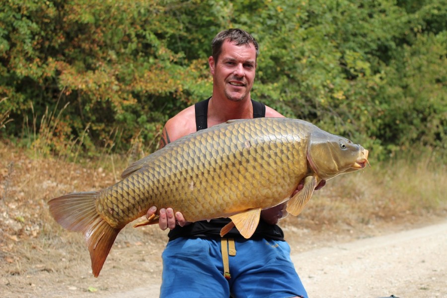 Scott "Guns" Palmer with Lee's Common 37lbs