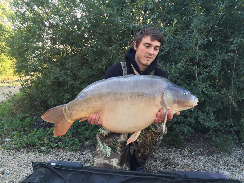 Chris and a 37lbs mirror