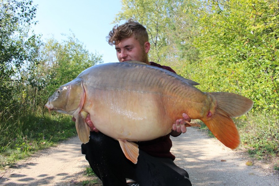 A 37.10lbs mirror for Rob