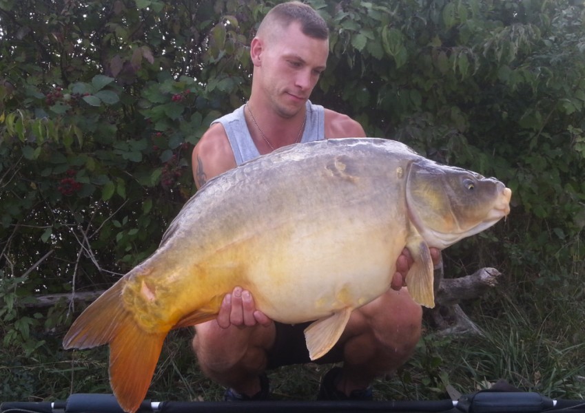 a 32lbs mirror for rick