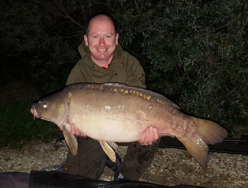 Spike with a 32lbs mirror