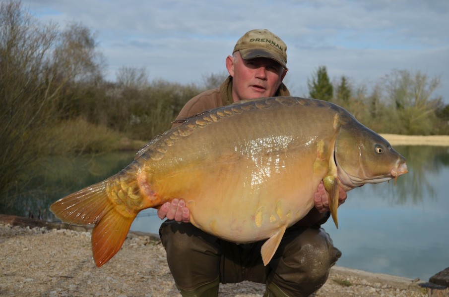 Steve French with Big Mack at 46lb 14oz