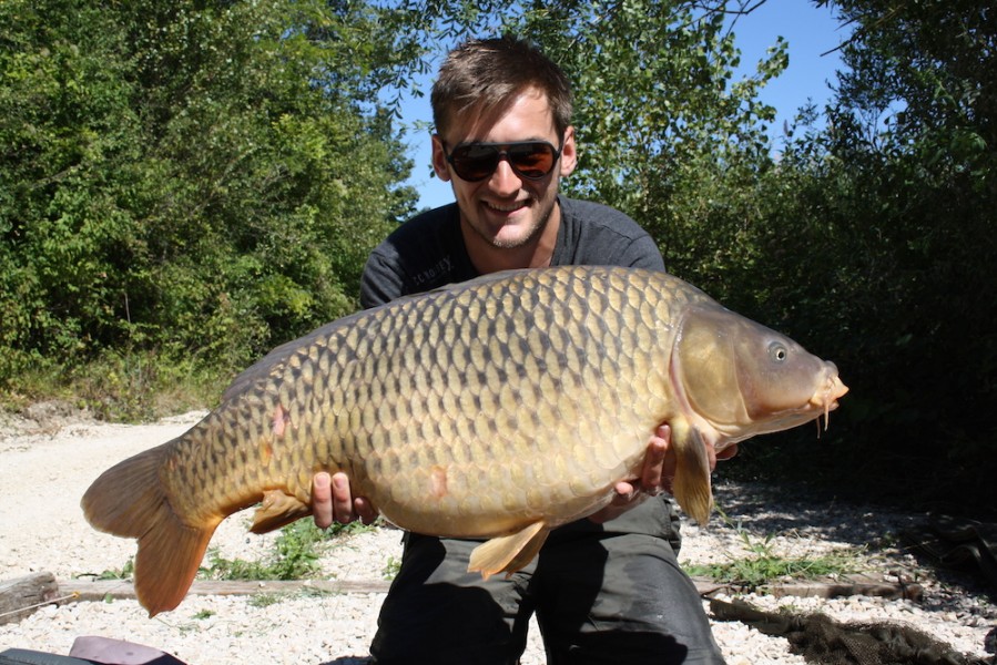 Oliver Jackson with a 37lb common