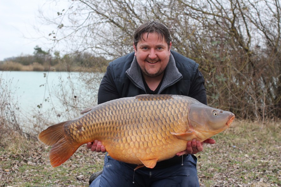 Sean Tollerfield with The Unnamed Common at 44lb 14oz from T2 in March 2017