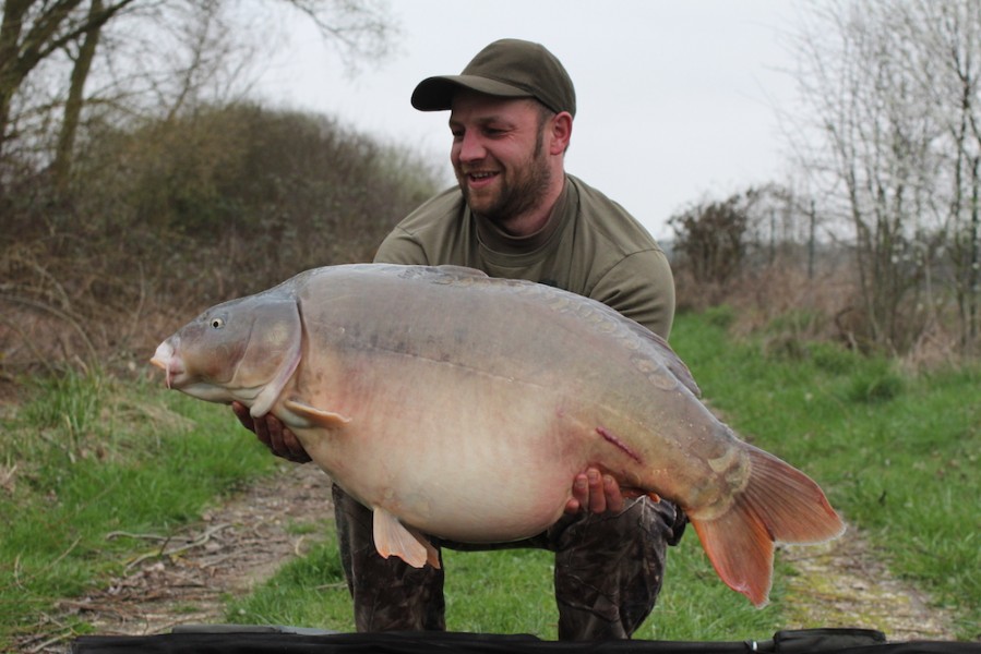 Russell Orchard with Toucan at 42lb 1oz from Turtles Corner in Mar 2017
