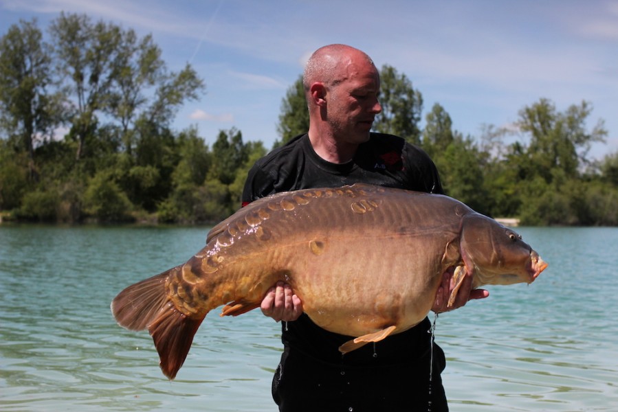 New Lake Record 3 Scales at 56lb 4oz from The Cage