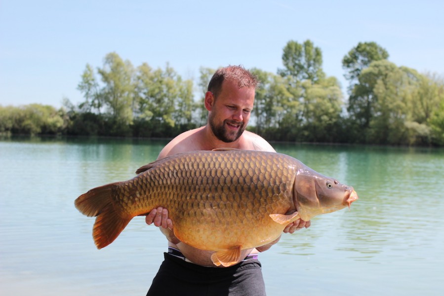 Dave with a 44lb common from Tea Party 2