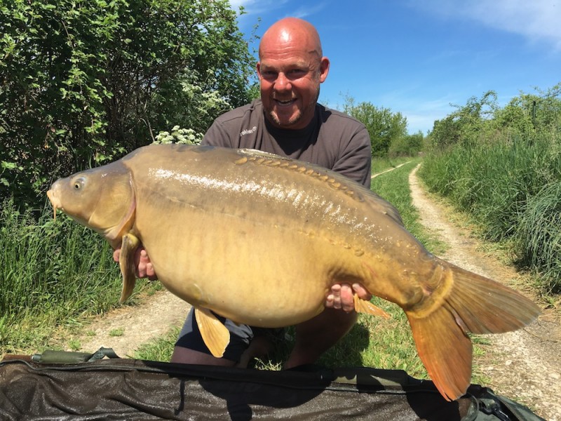 Simon with Shuter's at 48lb from Shingles
