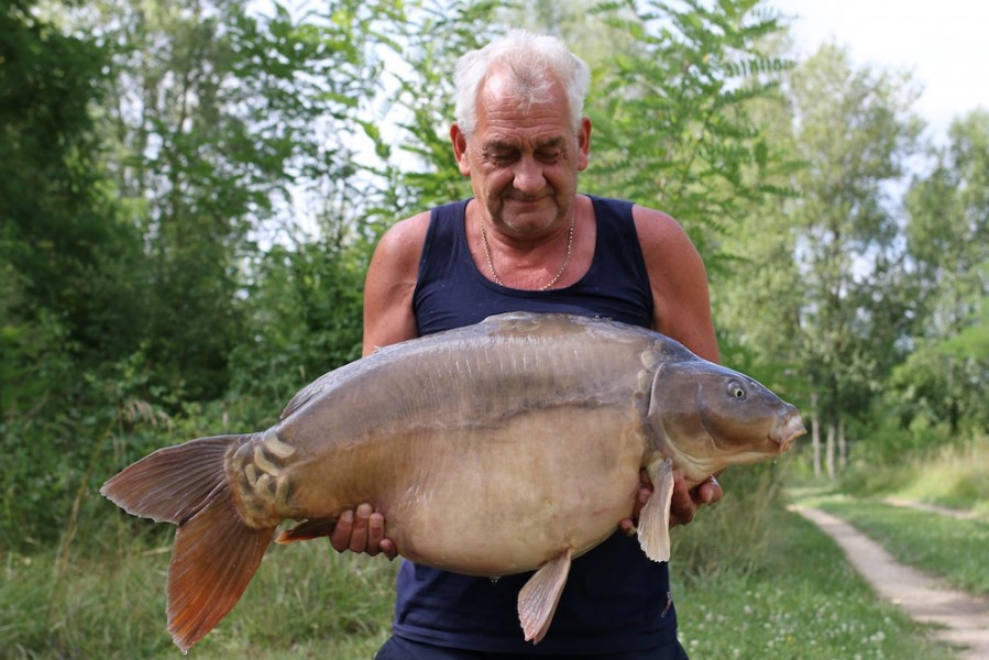 Roy Addy 32lb The poo