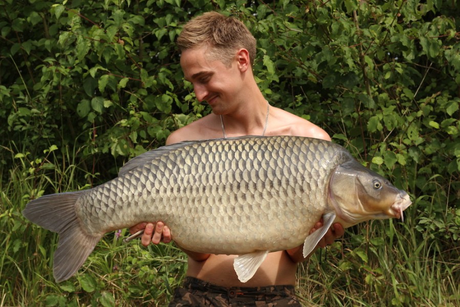 Ryan with a 34lb Common from the Poo 29.7.17