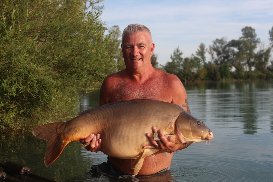 Andy Taylor with The Judge at 39lb 12oz from Shingles 20/7/19