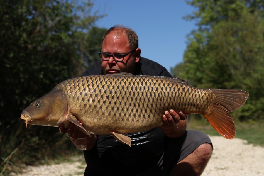 Kenny Hawkings with Hurcules at 32lb 4oz from The Poo 24.08.19