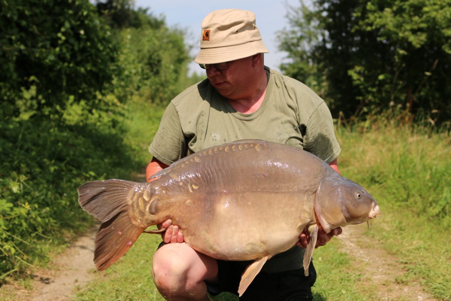 Mr Brian Tuck with "TJ" at 47lb, well in mate..............
