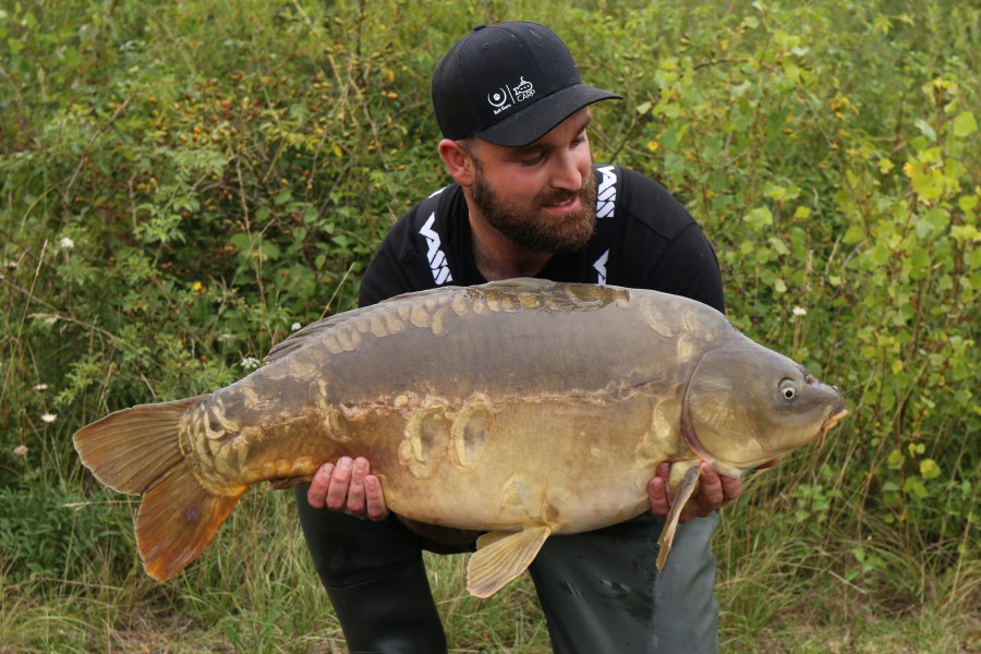Eddy Sproule just loves a "Quaver" especially at 36lb well in mate...........