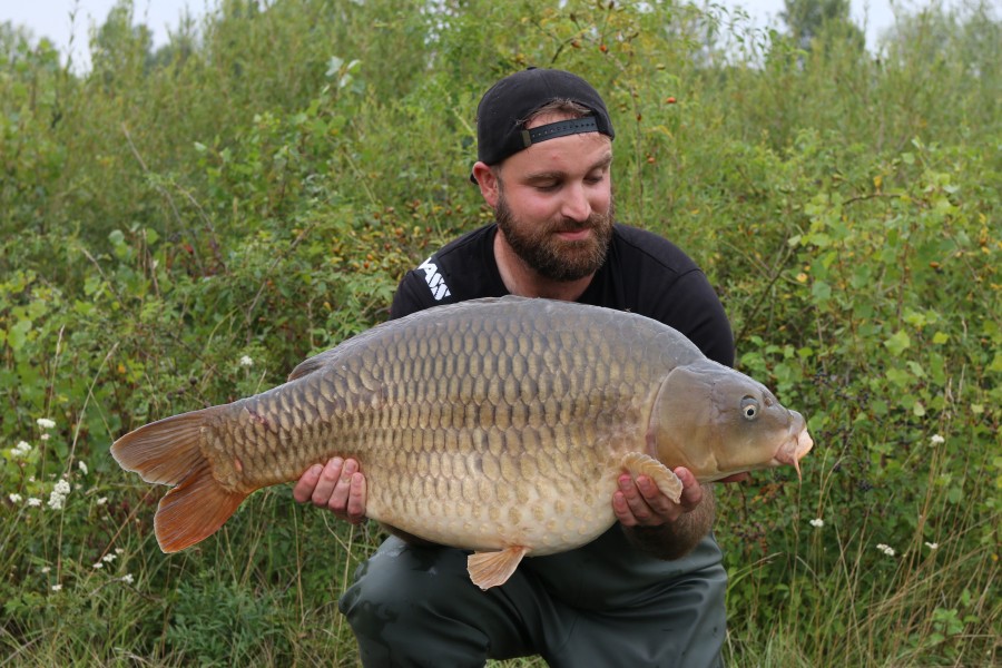 Not only is this a PB but he also got to name her, well done Eddy here is "Lady Lucy" at 38lb.......