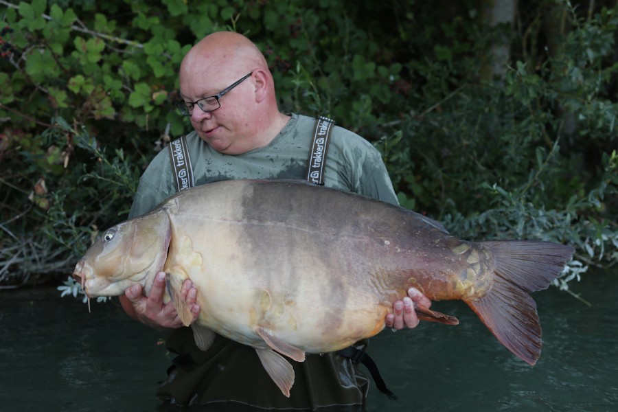 Brian Tuck enjoyed a very successful week in Tea Party one, here he is with "Frankie" at 52lb..........