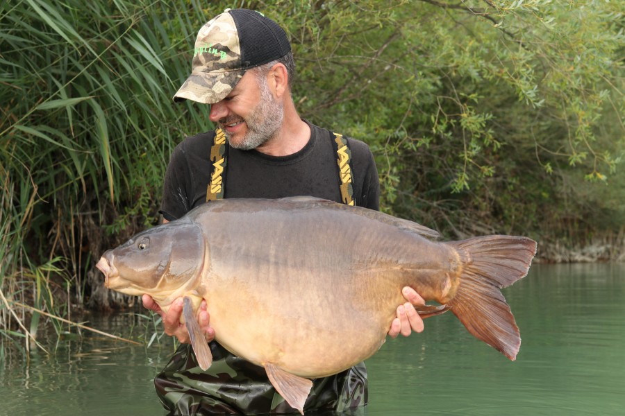 Andy with Eye-Q at 52lb 6oz