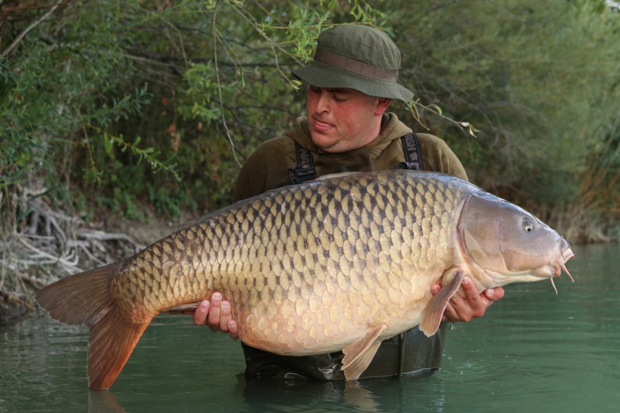 Joe with All About The Hat 60lb 14oz