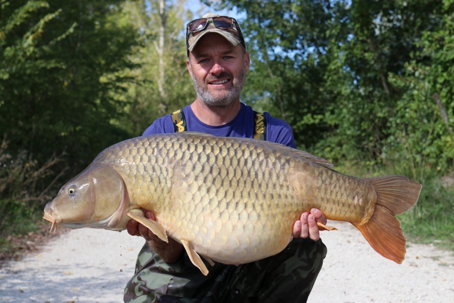 Andy with Twinny at 36lb 13oz