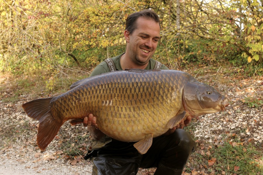 Charlie with Ruby Murray at 47lb 4oz