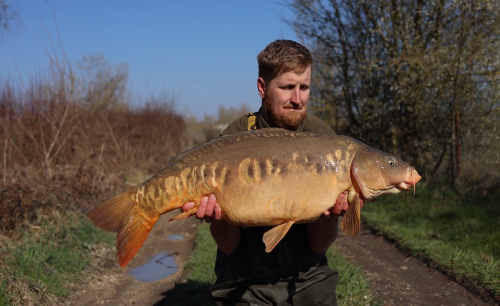 Greg with The Boxer 37lb 8oz