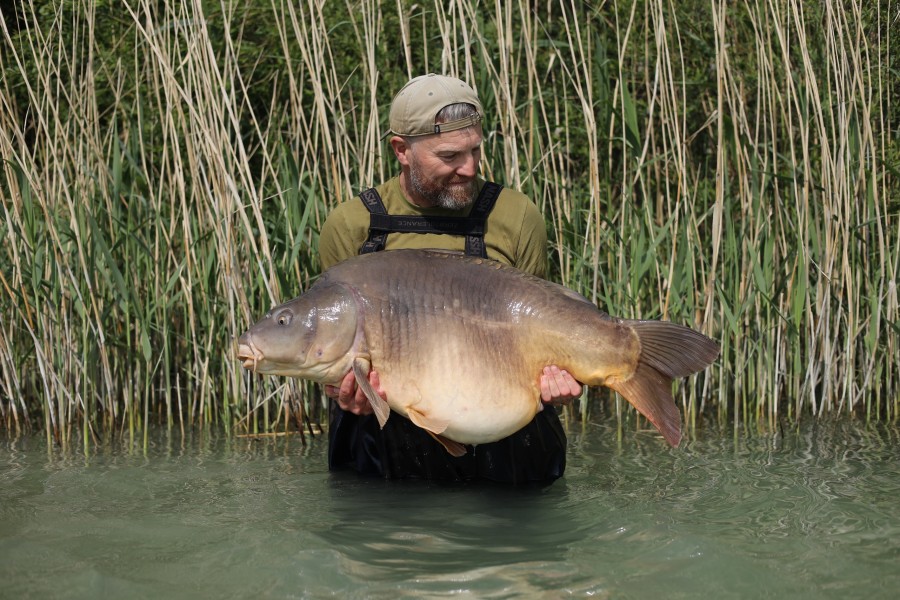 Andy with The Nose 56lb 8oz  PB