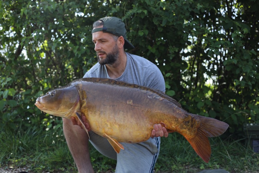 Billy with Mr Jingles 35lb 2oz
