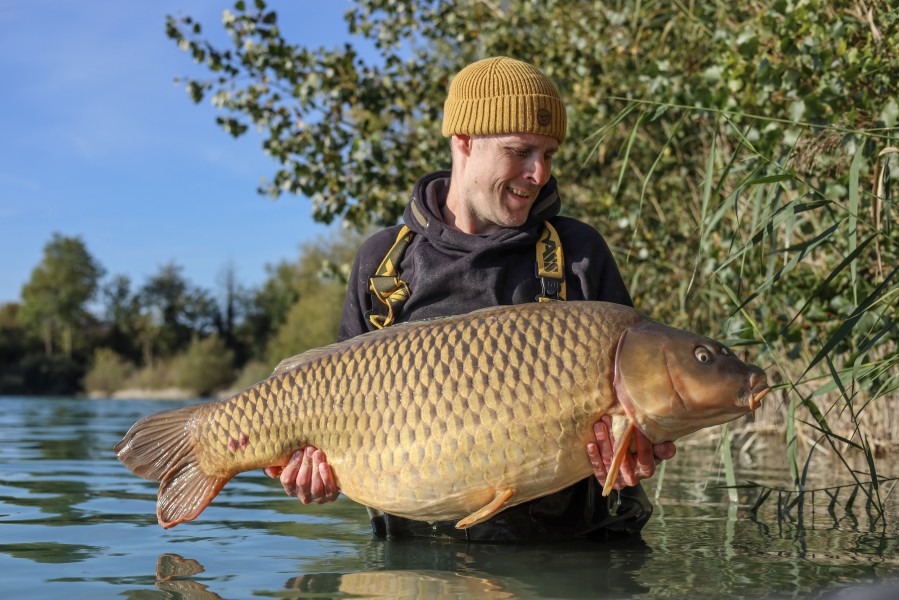 Rick in Decoy with The Stalker 46lb