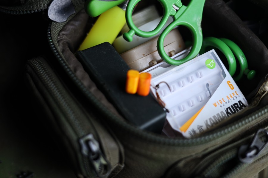 Wide gape doing the bites